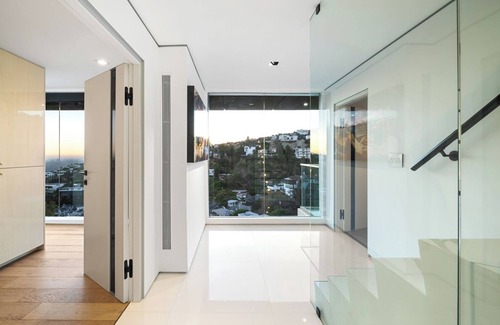 Hollywood Hills West Villa | NIGHTS YOU WILL NEVER FORGET VIEWS YOU WILL NEVER STOP CRAVING