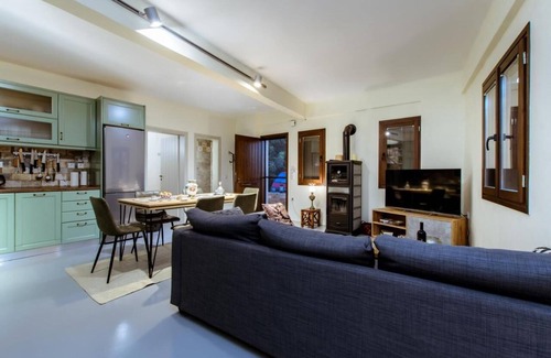 Xirokampi House | Nikolas House Country Home