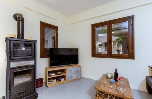 Xirokampi House | Nikolas House Country Home