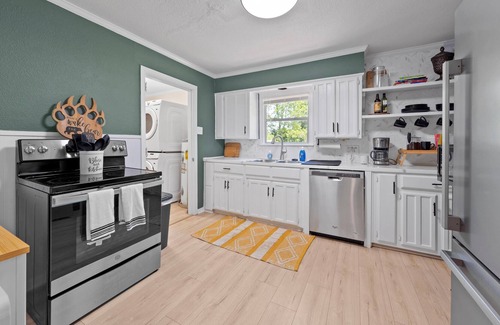 Waco House | Nik’s Bear Caven