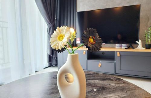 Nilai Apartment | Nilai KLIA Youth City Residence Fully AirCon Blissful Suite