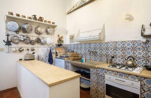 Marsala Villa | Nineteenth-century house with adjoining historic garden on the Stagnone of Marsala