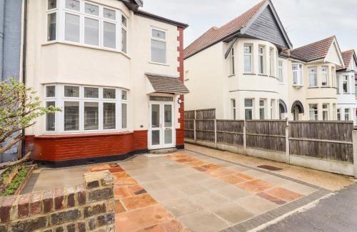 Southend-on-Sea House | Ninety Eight
