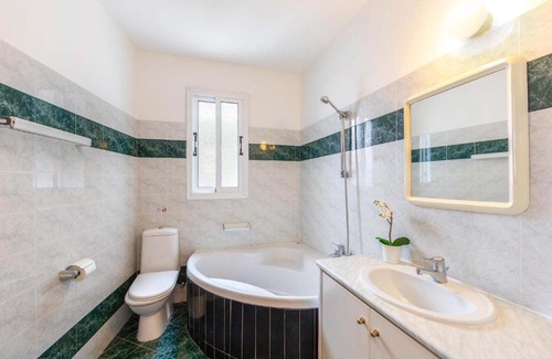 Latchi Villa | Niovella