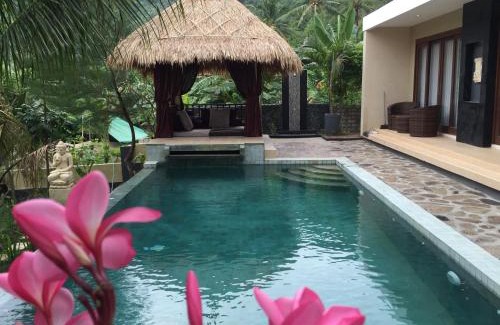 Senggigi Hotel | Nipah Villas