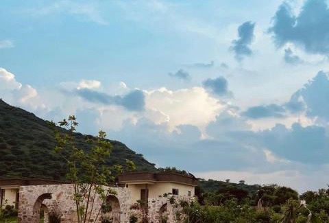 Jamwa Ramgarh House | Nirmal Krishan Parbat Farmstay