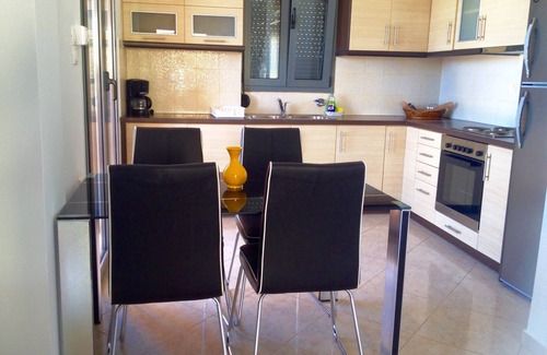 Skala Neon Kidonion House | Nitelli's Houses