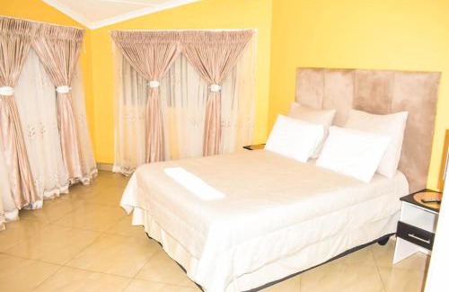 Ladysmith House | NKGuestHouse