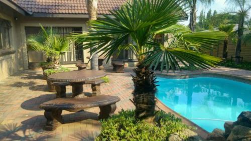 Vredefort Bed & Breakfast | Nkwasi Lodge
