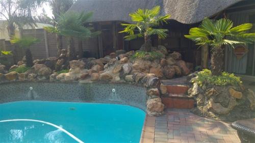 Vredefort Bed & Breakfast | Nkwasi Lodge