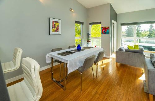 Whitehorse House | NN - The Kit 4 - Downtown 1-Bed 1-Bath