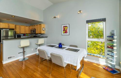 Whitehorse House | NN - The Kit 4 - Downtown 1-Bed 1-Bath