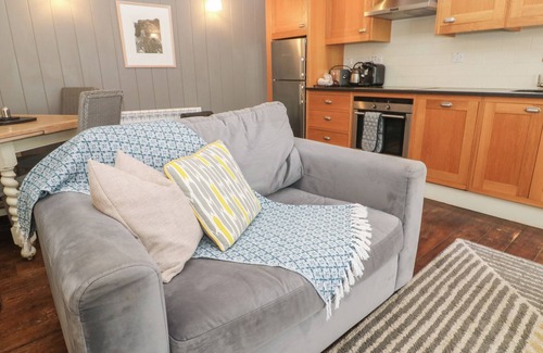 Crantock Cottage | No 1 The Hinges