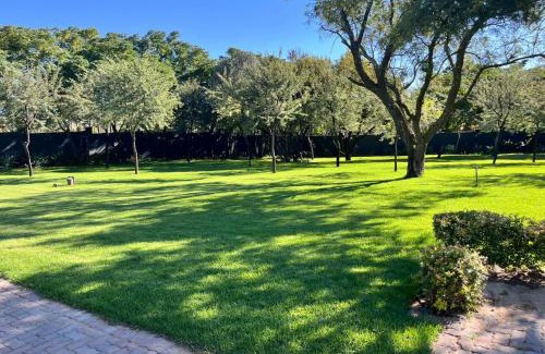 Greater Johannesburg Metropolitan Area Apartment | No 6 On Cladon # Jadde Apartments