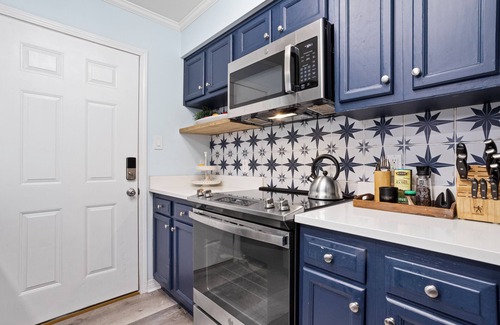 Bay St Louis House | No Cleaning Fee! King Suite. Sleeps 8. 3 BR. 2.5 Baths. Pet Friendly!
