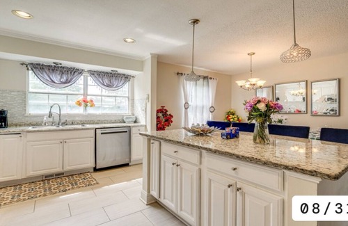 Oxon Hill-Glassmanor House | No cleaning Fee! Optimal location to explore the DMV!