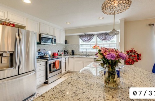 Oxon Hill-Glassmanor House | No cleaning Fee! Optimal location to explore the DMV!