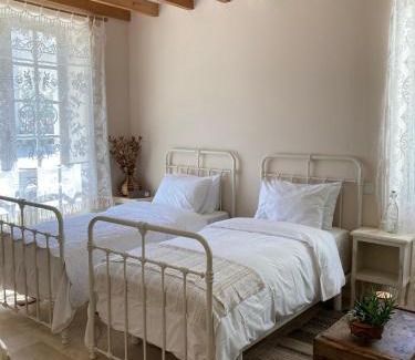 Mansle Bed & Breakfast | No12
