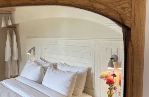 Mansle Bed & Breakfast | No12 is a unique,boutique B&B 3