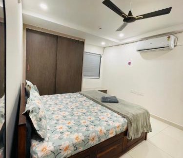 Financial District Apartment | Noah Suits-2BHK NearUSCONSULATE