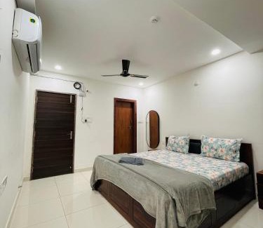 Financial District Apartment | Noah Suits-2BHK NearUSCONSULATE