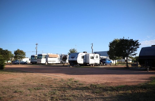 Kingsland RV Rental | Noble RV # 7