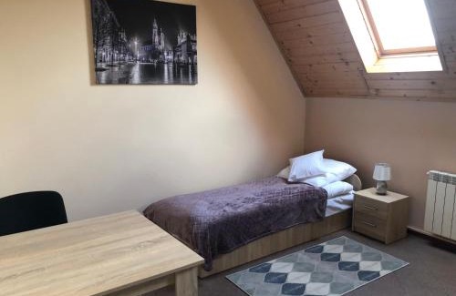 Czerna House | NOCLEGI Grojec