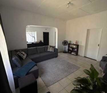 Vredefort Apartment | Noir & Blanc