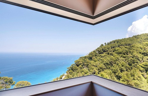 Evgiros Villa | Noiya - Eight Bedroom Villa, Sleeps 16