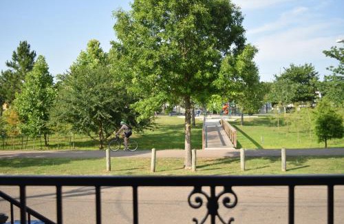 Tulane - Gravier House | Nola Retreat Superdome & Event Hotspot