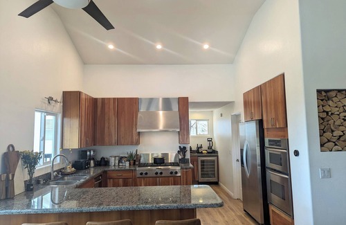 Running Springs House | Nordic Holiday Home - Hot Tub, Sledding Hill, Included EV/Tesla Charger, Pets ok