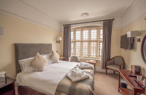 Arundel Hotel | Norfolk Arms Hotel Arundel