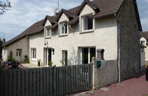 Ancteville Cottage | Norman house with garden and pets allowed