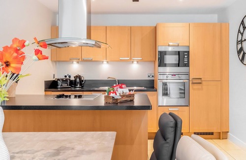 Scarborough Cottage | North Bay Sands Apartment 2- UK2630