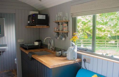 Brabourne Cabin | North Downs View Shepherd's Hut