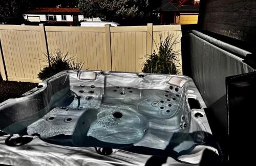 Sunset House | North End - Hyde Park - Hot Tub-21 Miles To Bogus!