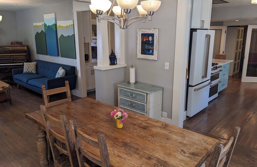 Sunset House | North End Ridge to Rivers Guesthouse