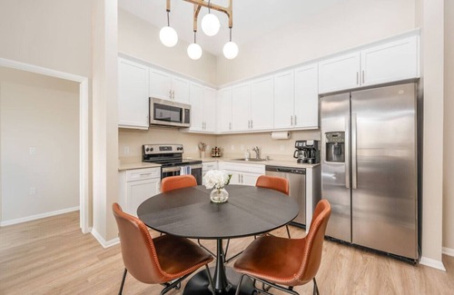 North Park Apartment | North Park Penthouse~King Beds~Workspaces~Parking!