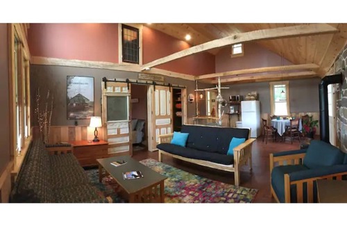 Drifting Cabin | North Star Cabin at Oak Mountain Hideaway