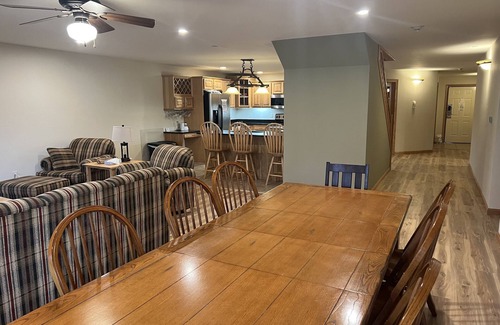 Arkdale Condo | Northern Bay Golf Resort and Marina - 3 bed on Castle Rock Lake!