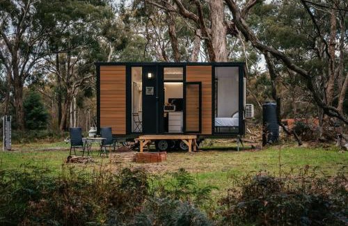 Dadswells Bridge House | Northern Grampians Getaway by Tiny Away