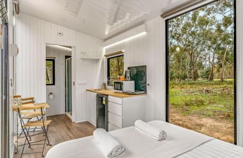Dadswells Bridge House | Northern Grampians Getaway by Tiny Away
