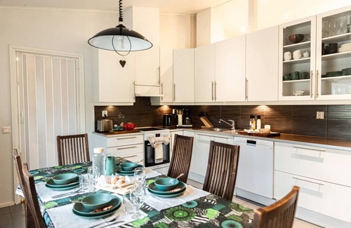 Lantinen District House | Northern Lights Kota Stay By BookLapland