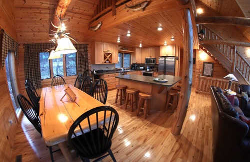 Sarona Cabin | Northern Traditions - Loon Lodge