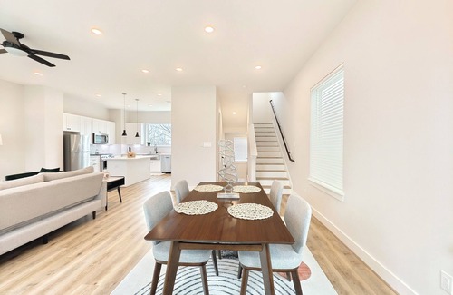 Northside House | Northside Retreat – Chic 3 BDR, Pet Friendly!
