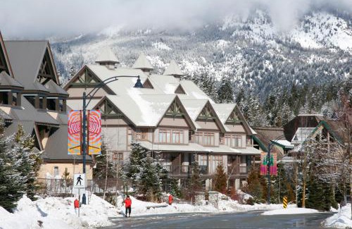 Village North Apartment | Northstar 71
