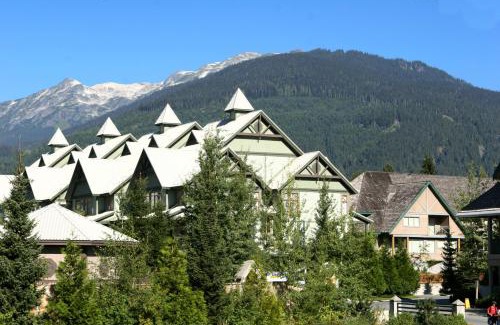Village North Apartment | Northstar 71