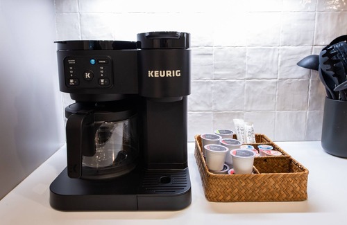 Prospect House | Norton, Bourbon Trail, Shops, Golf, Pets, Downtown Local Dining, Fully Loaded