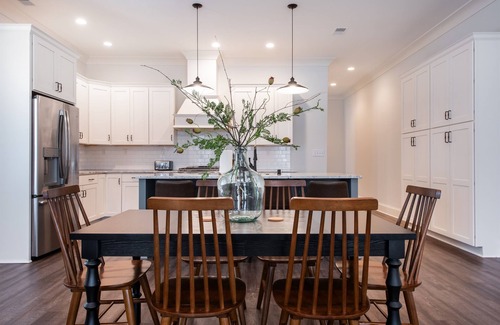 Prospect House | Norton, Bourbon Trail, Shops, Golf, Pets, Downtown Local Dining, Fully Loaded