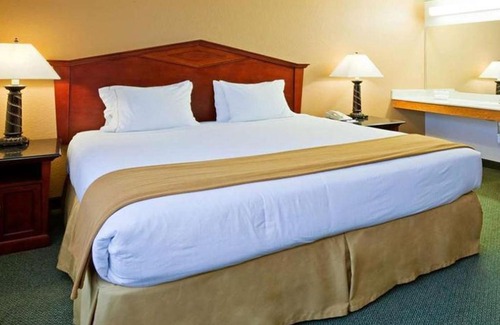 Eagan Hotel | Norwood Inn & Suites Eagan St Paul & Mall of America